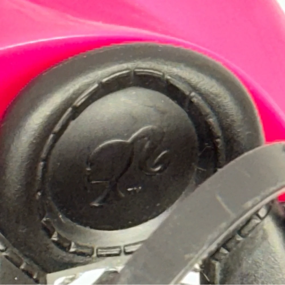 Barbie Car 2009 Mattel Glam Pink Convertible Toy Two-Seater Adjustable Seat Belt